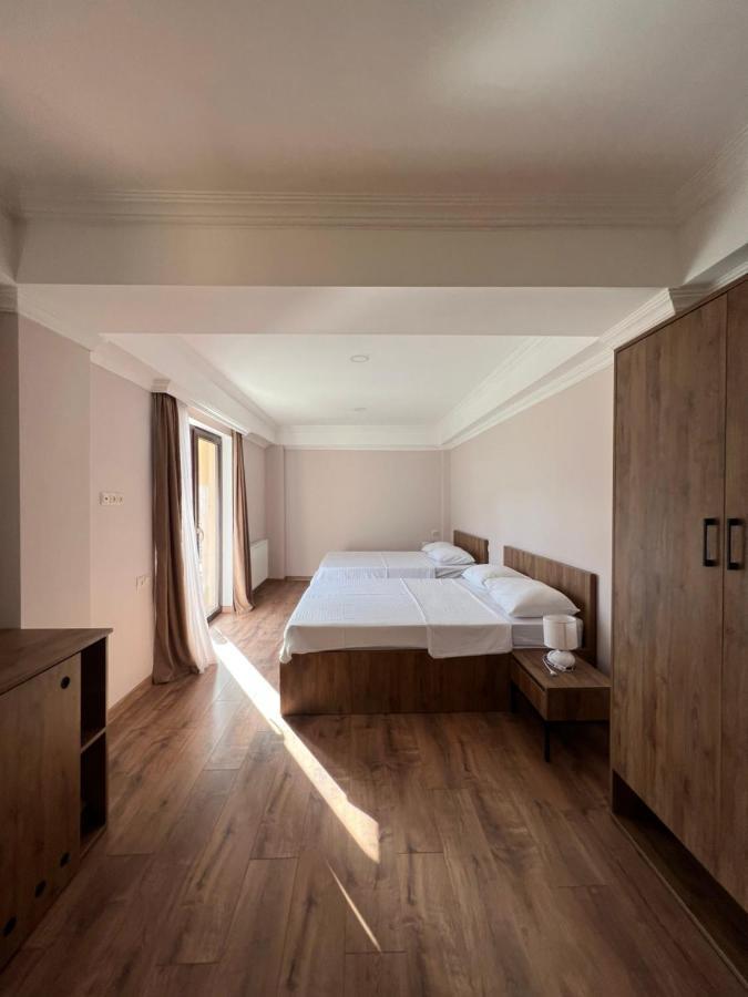 LileoInn Boutique Hotel Mestia Extérieur photo