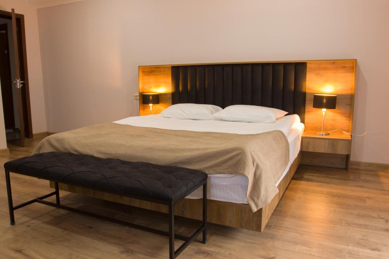 LileoInn Boutique Hotel Mestia Extérieur photo