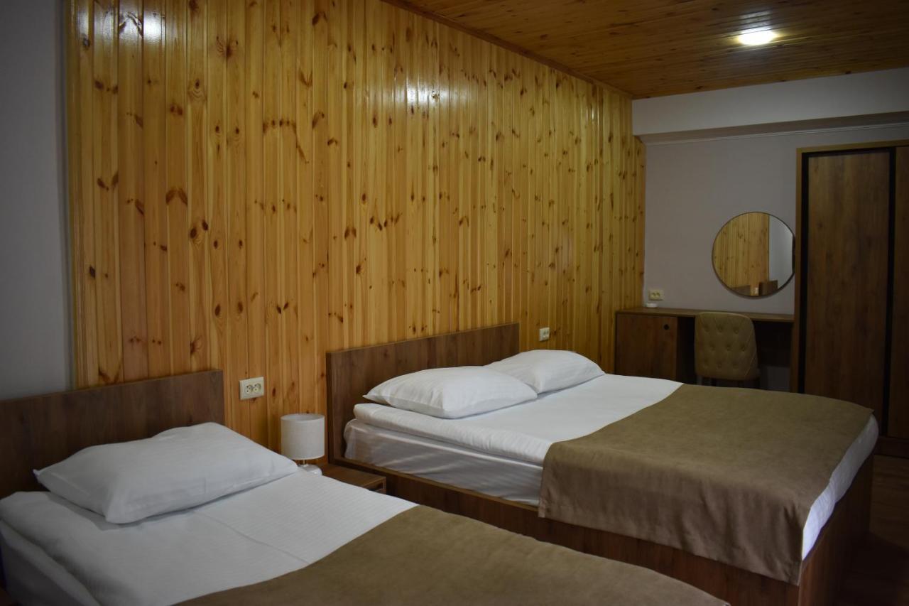 LileoInn Boutique Hotel Mestia Extérieur photo