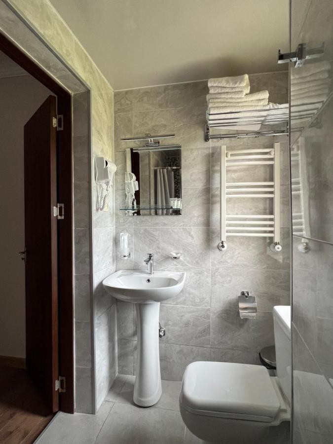 LileoInn Boutique Hotel Mestia Extérieur photo