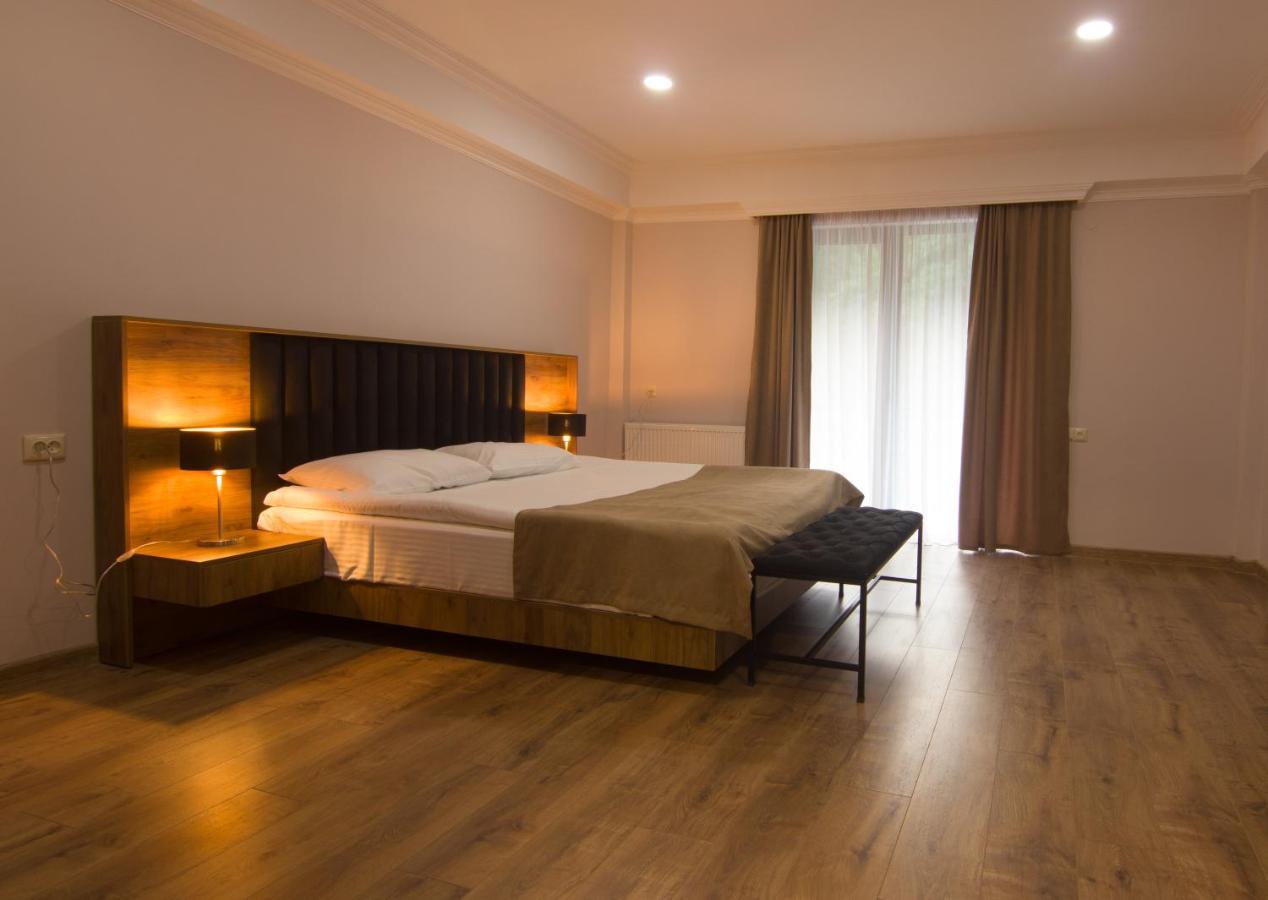 LileoInn Boutique Hotel Mestia Extérieur photo